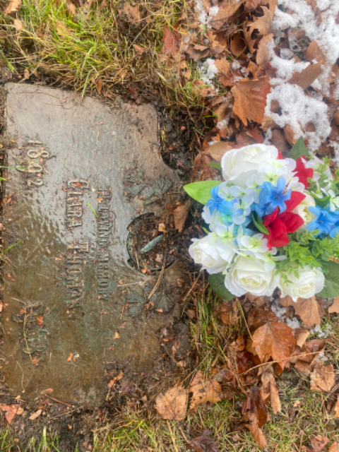 Flower delivery for Clara Thomas