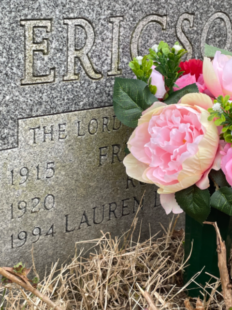 Flower delivery for Lauren j Gresham