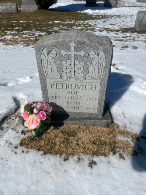 Flower delivery for Louis Petrovich