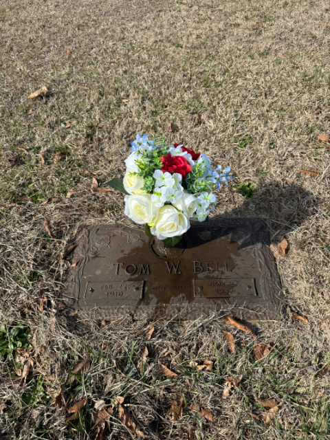 Flower delivery for Robert Thomas Bell