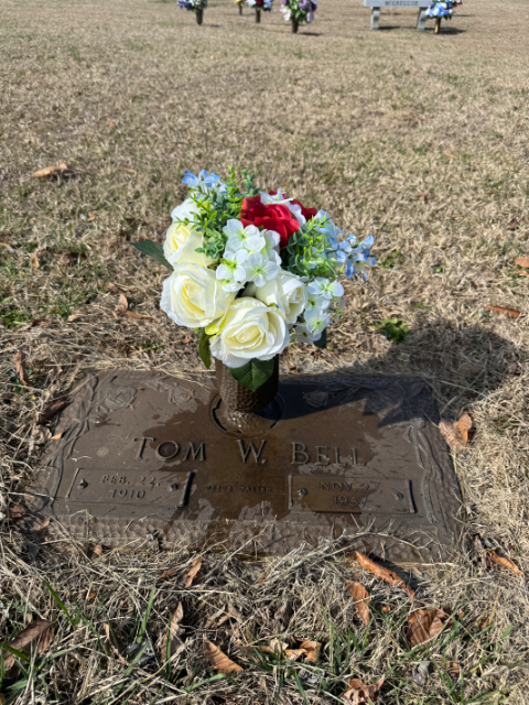 Flower delivery for Robert Thomas Bell