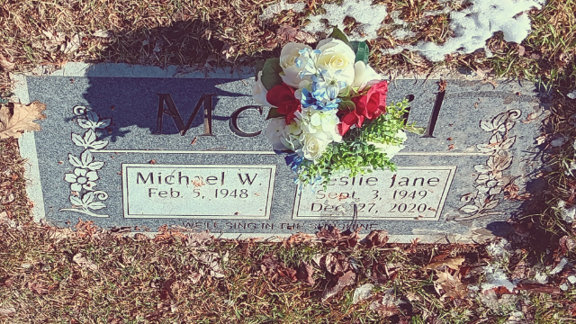 Flower delivery for Leslie McNeil