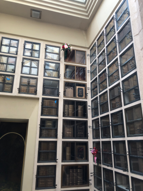 Flower delivery for Amanda L Leeds