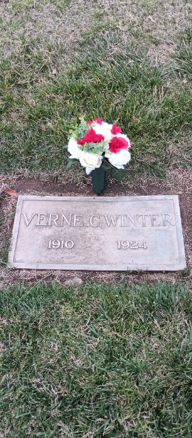 Flower delivery for Verne C Winter