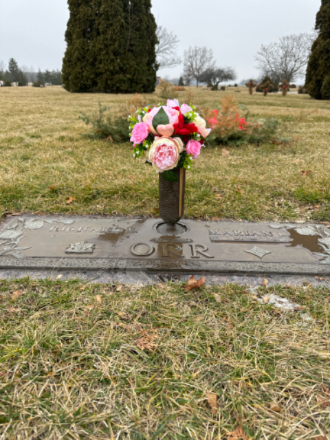 Flower delivery for Marian Lucille Orr