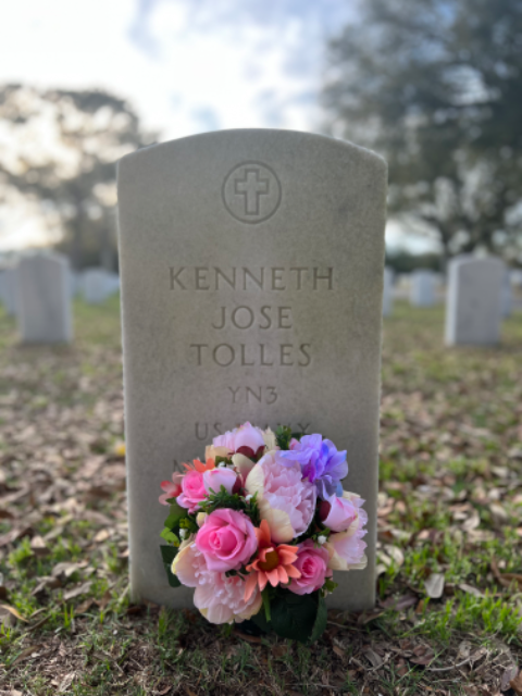 Flower delivery for Kenneth Jose Tolles Zabaleta