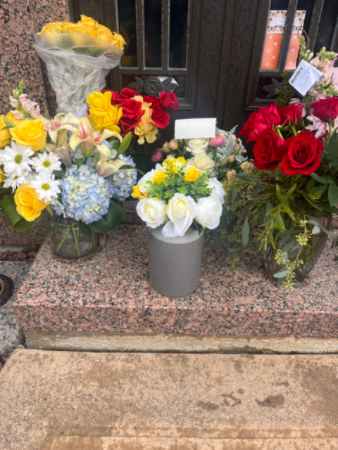 Flower delivery for Karen Anne Carpenter