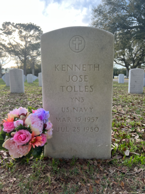 Flower delivery for Kenneth Jose Tolles Zabaleta