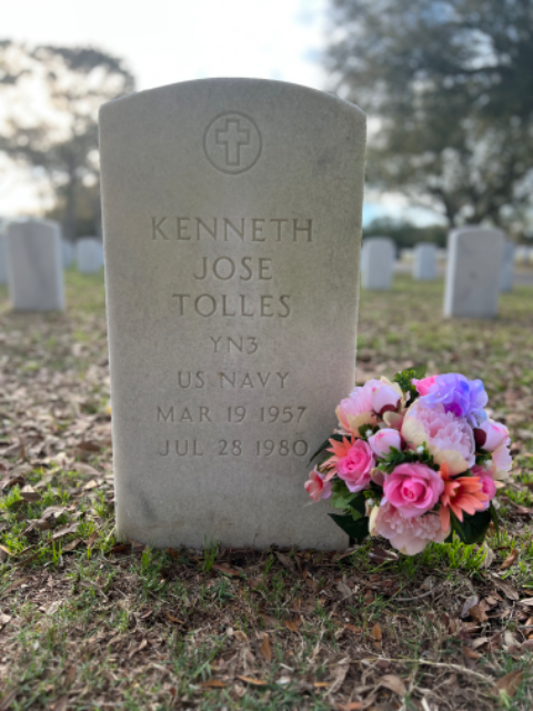 Flower delivery for Kenneth Jose Tolles Zabaleta