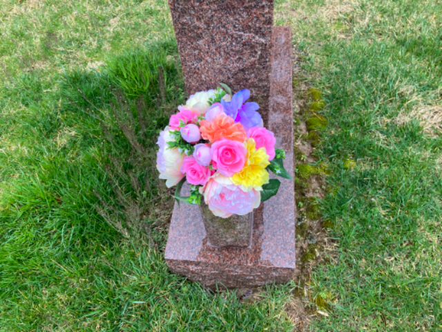 Flower delivery for Sue Seccurro