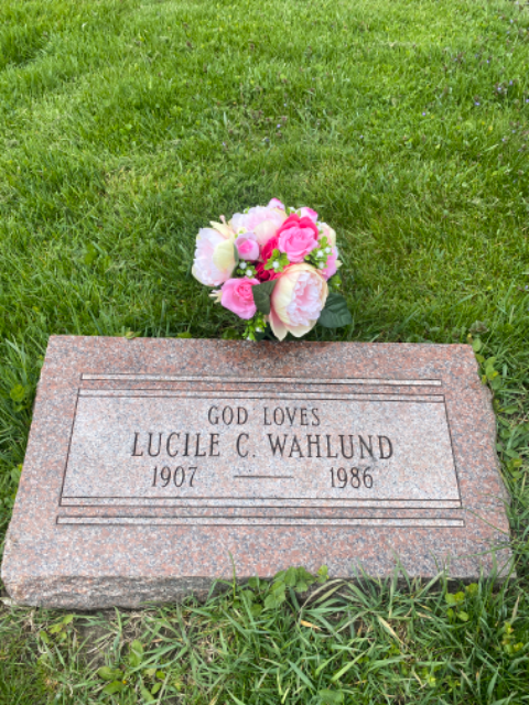 Flower delivery for Lucile C. Clara Wahlund