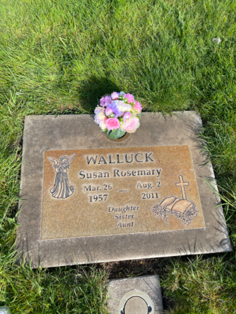 Flower delivery for Susan Rosemary Walluck