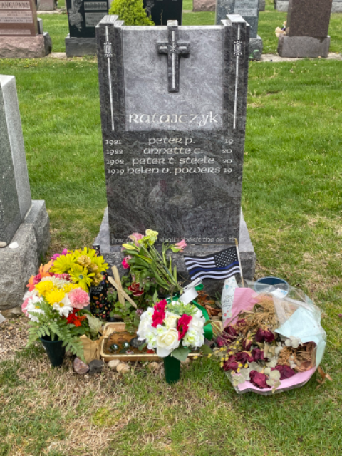 Flower delivery for PETRUS THOMAS RATAJCZYK