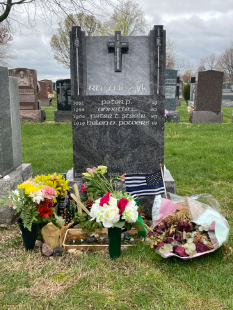 Flower delivery for PETRUS THOMAS RATAJCZYK