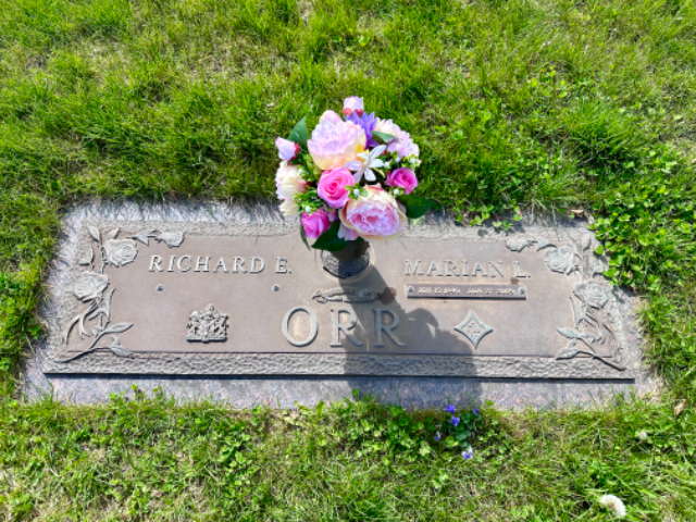 Flower delivery for Marian Lucille Orr