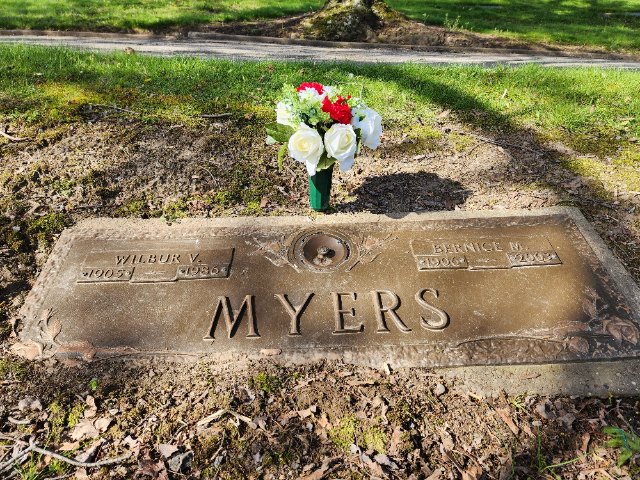 Flower delivery for Bernice M. Myers