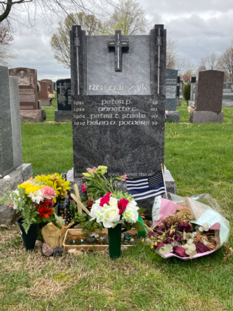 Flower delivery for PETRUS THOMAS RATAJCZYK