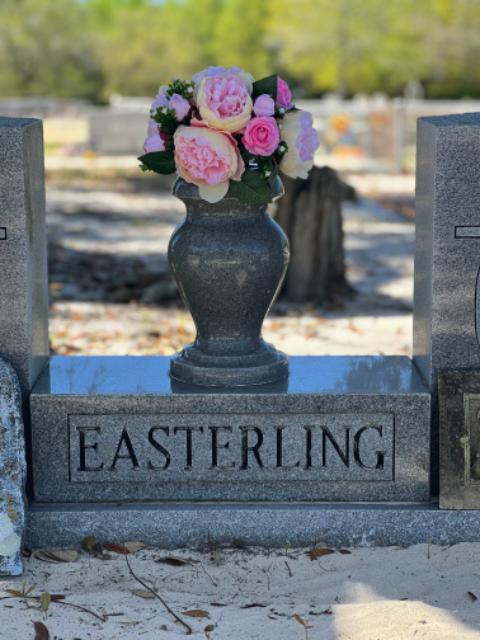 Flower delivery for Wanda Easterling