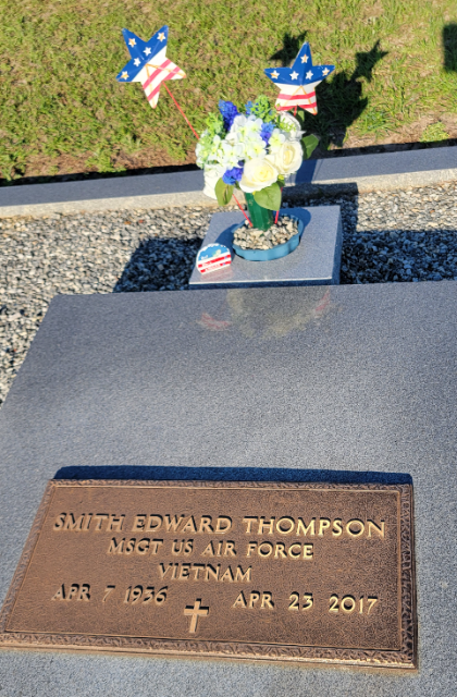 Flower delivery for Darlene Thompson