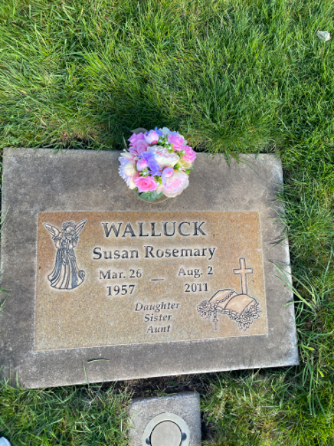 Flower delivery for Susan Rosemary Walluck