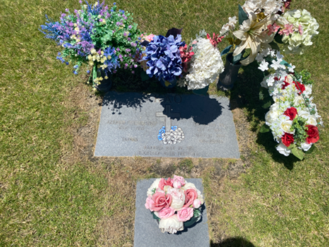 Flower delivery for Nicolasa Pe Kao