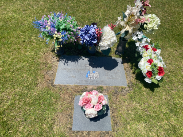 Flower delivery for Nicolasa Pe Kao