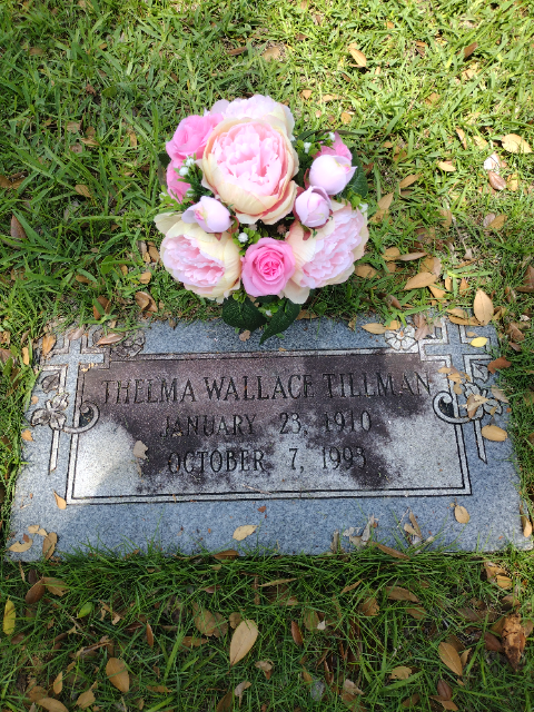 Flower delivery for Thelma Wallace Tillman