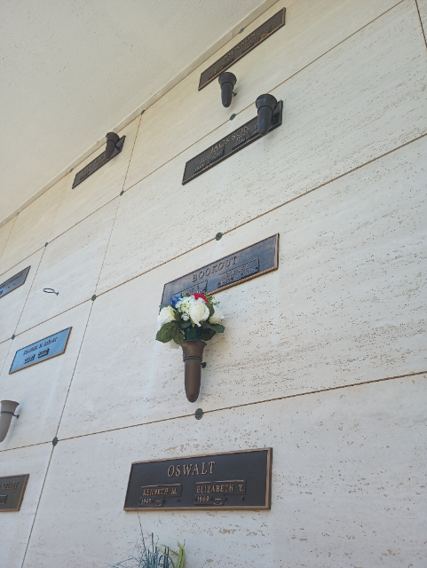 Flower delivery for Henry Ellis Bookout