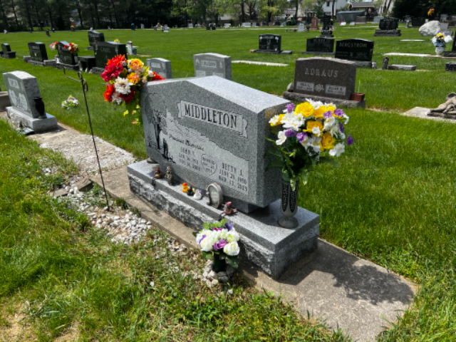 Flower delivery for Betty Jo Middleton