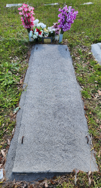 Flower delivery for Queen Brinson