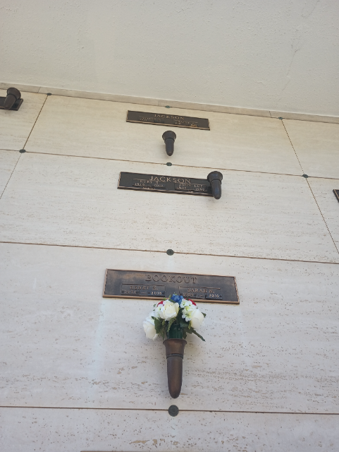 Flower delivery for Henry Ellis Bookout