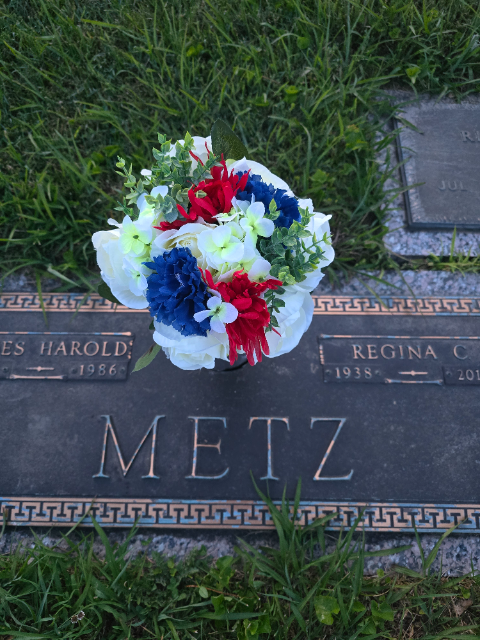 Flower delivery for James Harold Metz