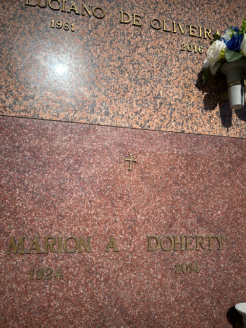 Flower delivery for Luciano De Oliveira