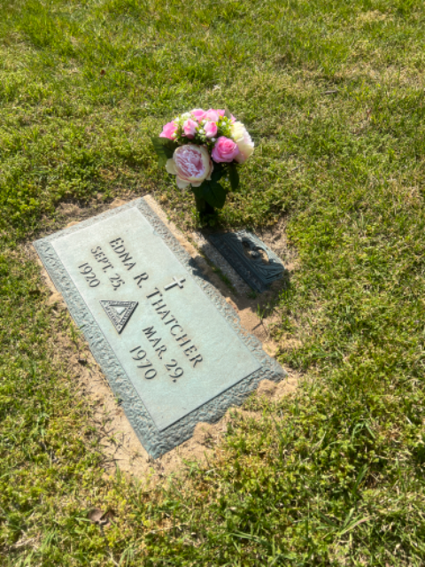 Flower delivery for Edna Frances Thatcher