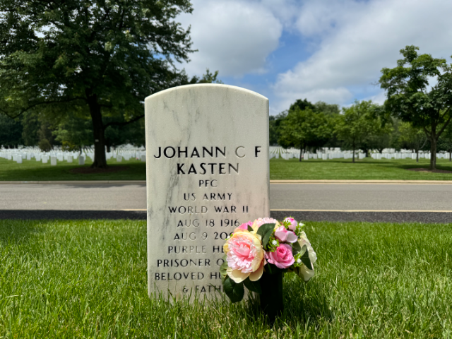 Flower delivery for Johann Carl Friedrich Kasten