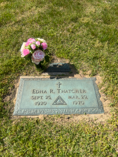 Flower delivery for Edna Frances Thatcher