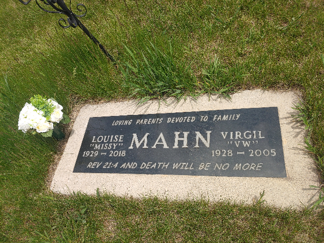 Flower delivery for Louise Lavonne Mahn