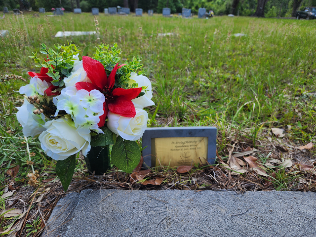 Flower delivery for Queen Brinson