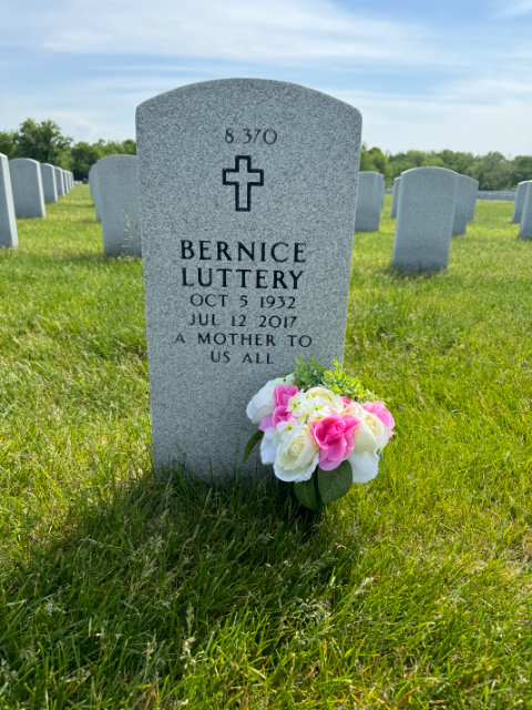 Flower delivery for Bernice Luttery