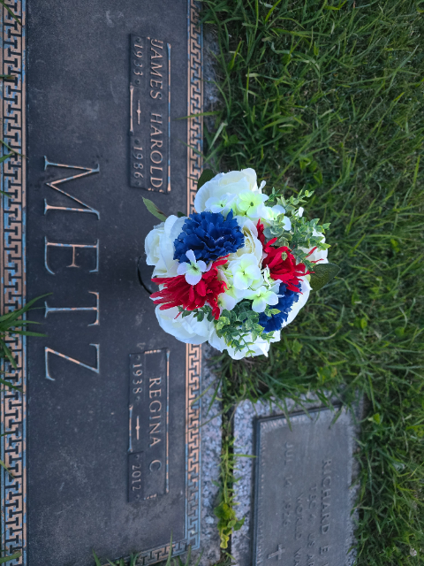 Flower delivery for James Harold Metz