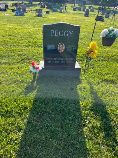 Flower delivery for Margaret Pearl Gaiters