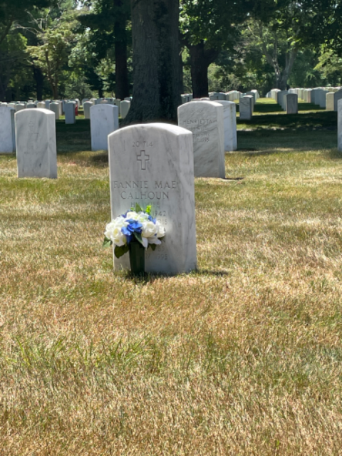 Flower delivery for Fannie Calhoun