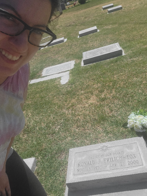 Flower delivery for Ronald J Frilich-Fox