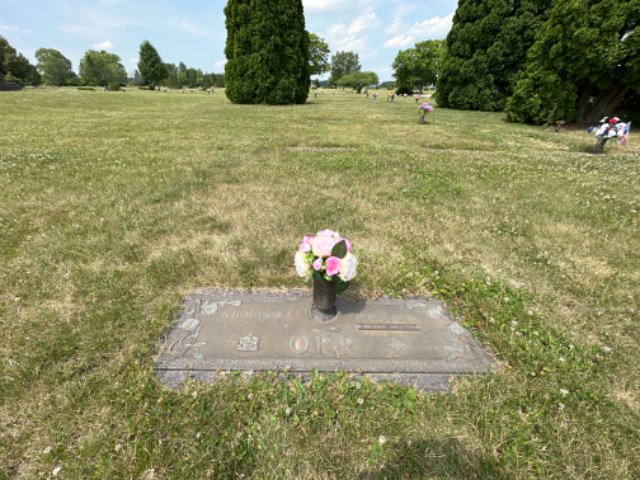 Flower delivery for Marian Lucille Orr