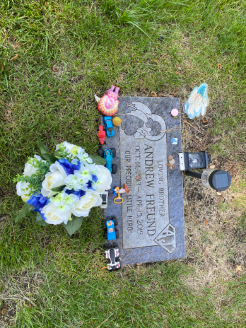 Flower delivery for Andrew Thomas Freund