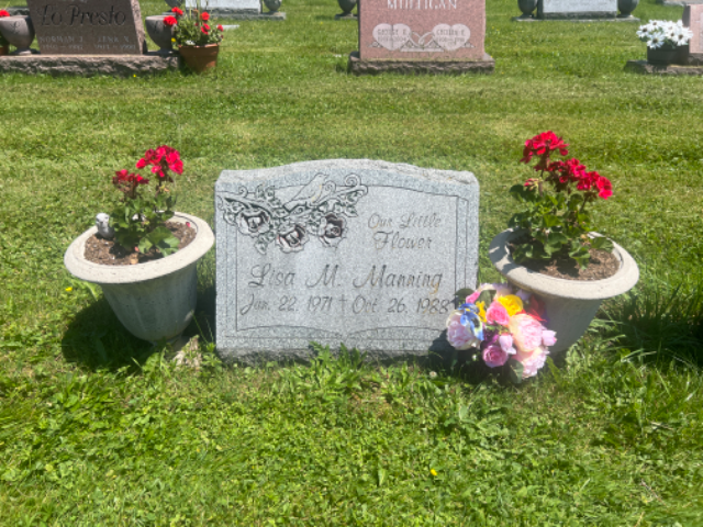 Flower delivery for Lisa Marie Manning