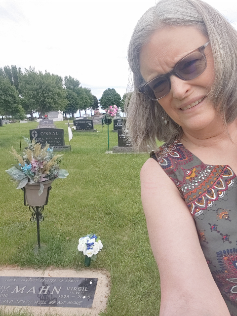 Flower delivery for Virgil William Mahn