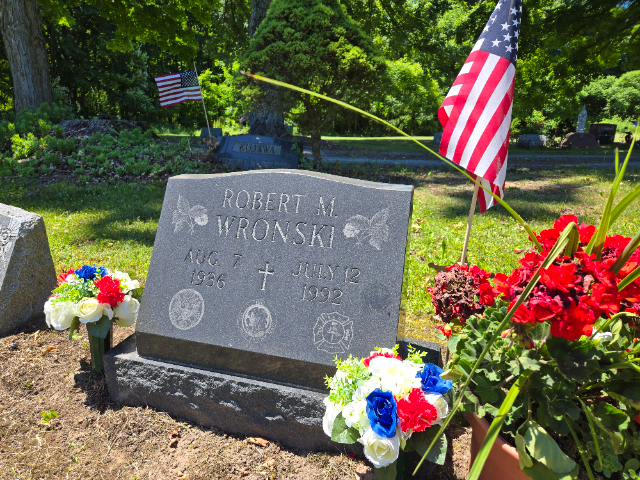 Flower delivery for Robert M Wronski