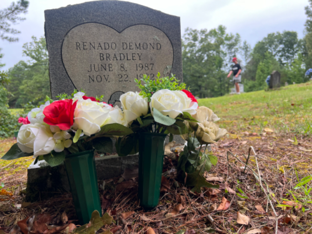 Flower delivery for Renado Demond Bradley
