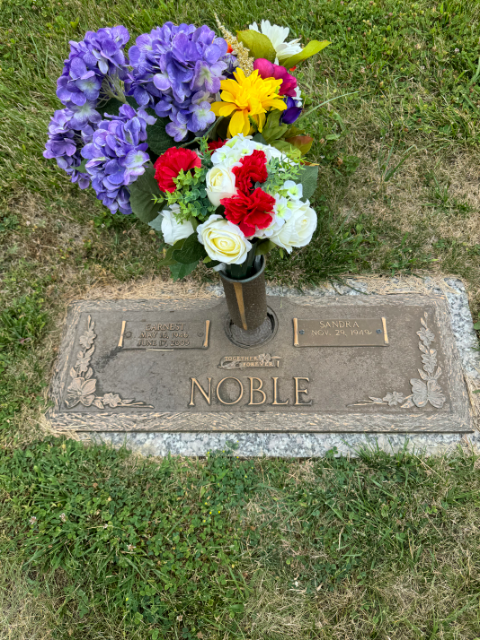 Flower delivery for Earnest Noble